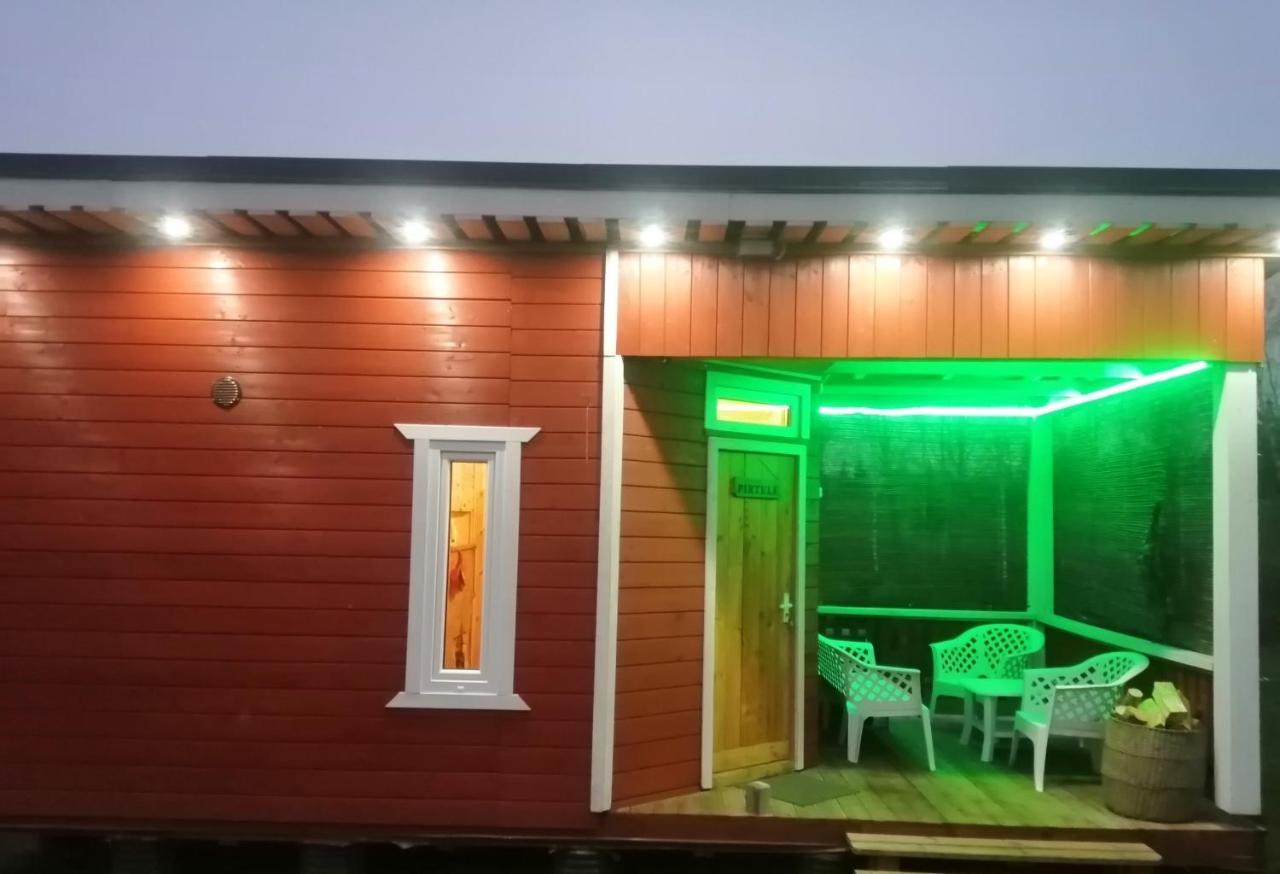 Villa Zalioji Paduyelis Exterior foto